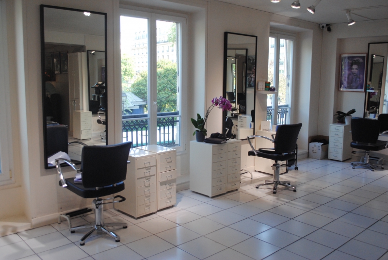 salon-coiffure-COARAZE-min_floor-home-office-property-living-room-room-781228-pxhere.com